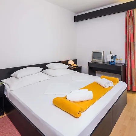 Hotel Hvar Jelsa (Hvar)